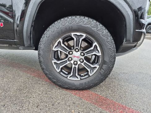 Used 2023 GMC Canyon AT4 w/ AT4 Premium Package AWD/4WD image 18