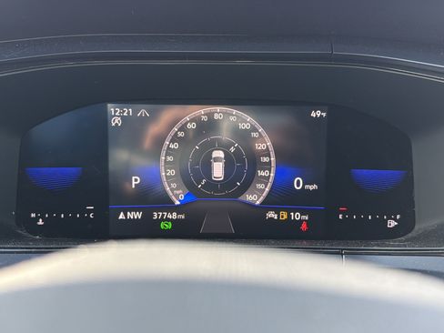 Certified 2023 Volkswagen Taos SE w/ Panoramic Sunroof Package image 17