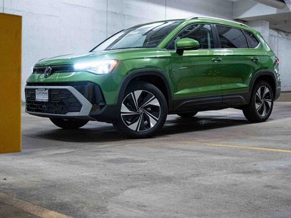 New 2025 Volkswagen Taos SE