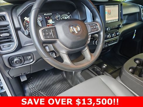 Used 2024 RAM 2500 Tradesman w/ Chrome Appearance Group image 16