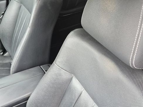 Used 2015 Mercedes-Benz E 400 Sedan image 23