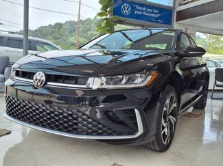 New 2025 Volkswagen Jetta SEL image 1