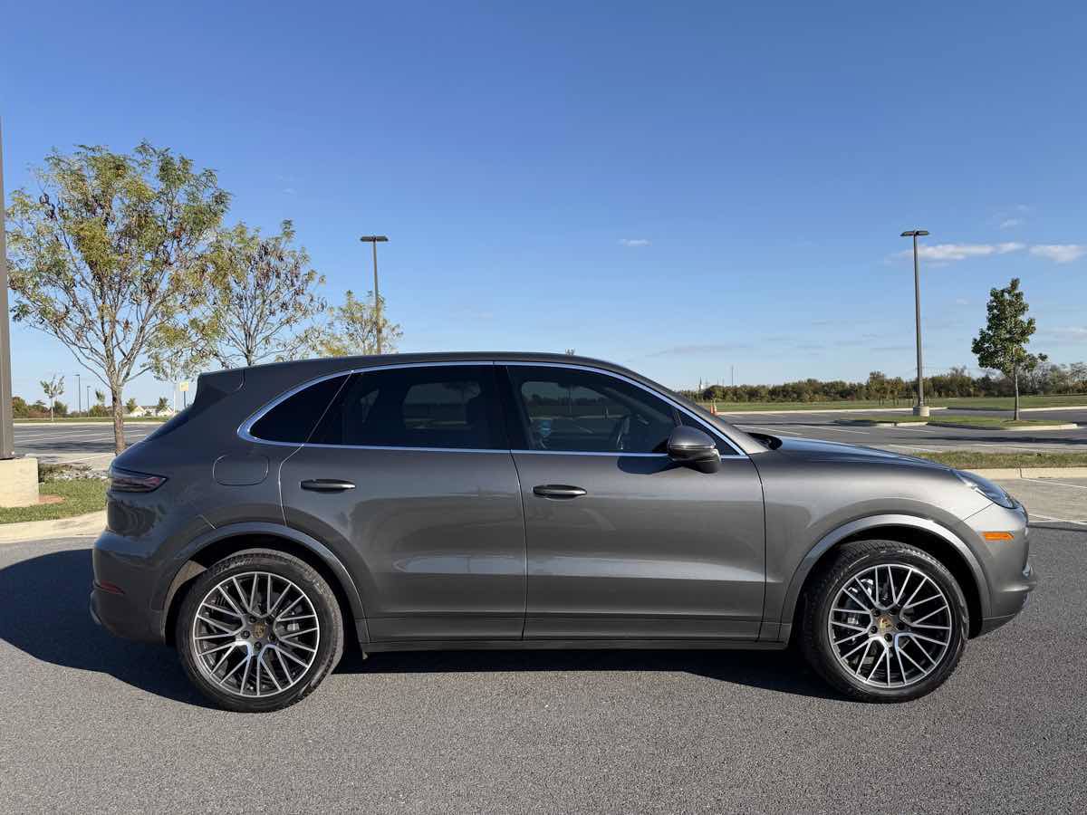 Used 2020 Porsche Cayenne AWD/4WD image 4