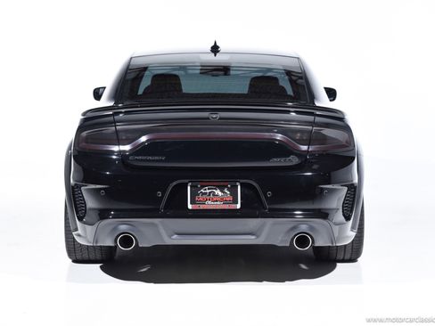 Used 2023 Dodge Charger SRT Hellcat w/ Harman/Kardon Audio Group image 4