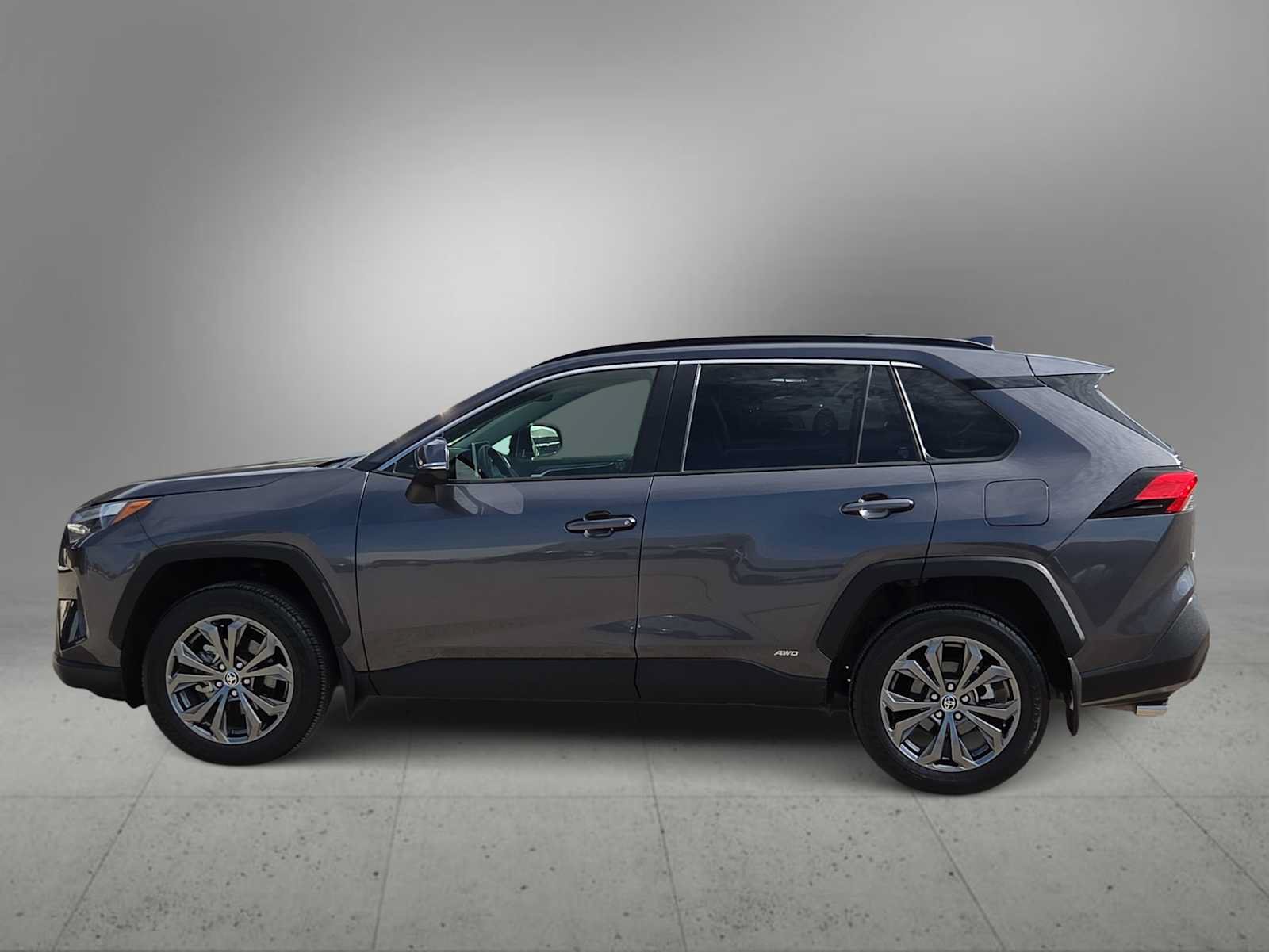 Certified 2025 Toyota RAV4 XLE Premium AWD/4WD image 5