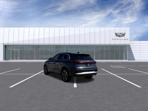 Used 2025 Audi Q5 Premium Plus w/ Premium Plus AWD/4WD image 4