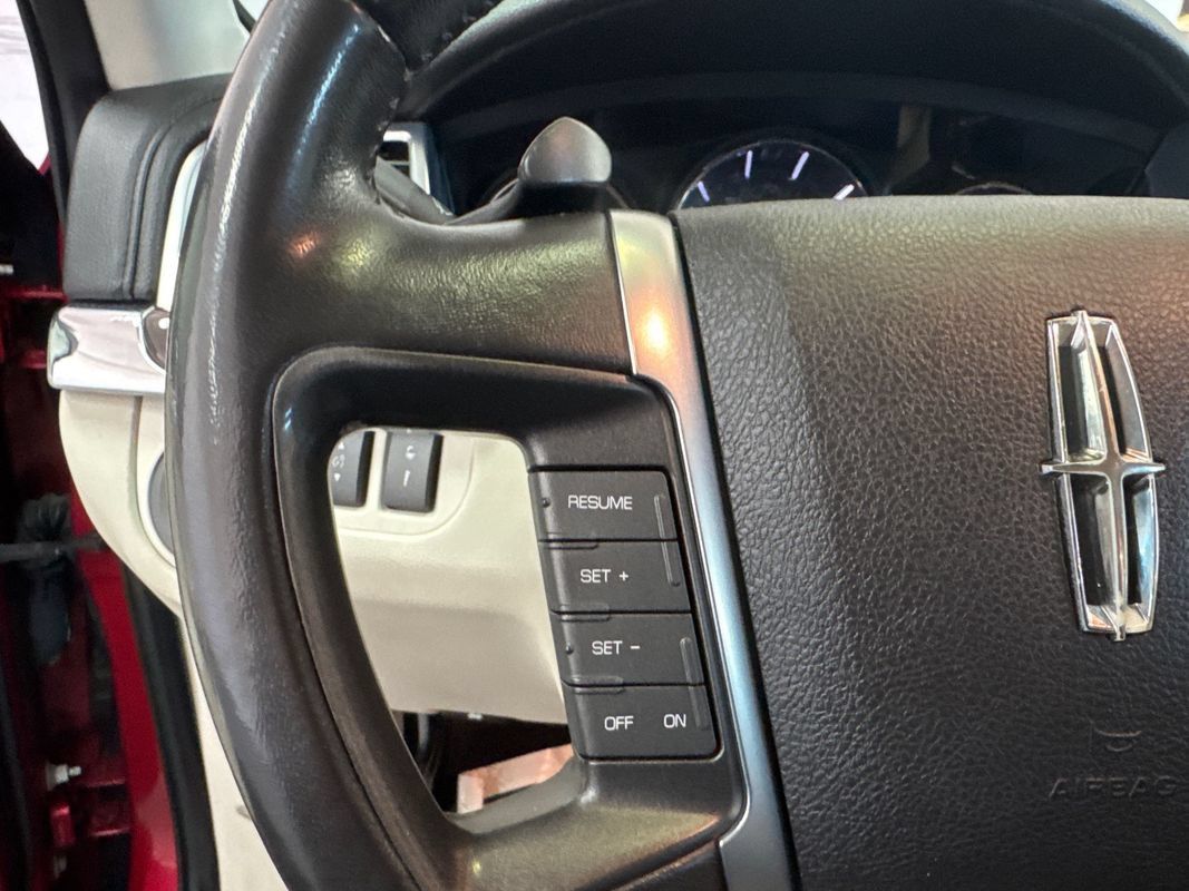 Used 2011 Lincoln MKS FWD image 11