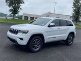 Used 2021 Jeep Grand Cherokee Limited w/ Luxury Group II image 3