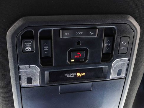 Used 2024 Toyota Tundra Platinum image 29