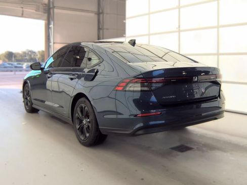 Used 2025 Honda Accord SE image 4