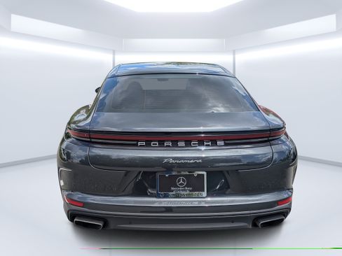 Used 2025 Porsche Panamera RWD image 4
