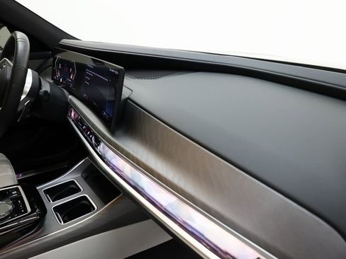 Used 2024 BMW 760i xDrive w/ Executive Package image 84