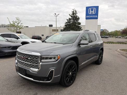 Used 2020 GMC Acadia Denali w/ Denali Ultimate Package AWD/4WD image 1