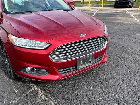 Used 2014 Ford Fusion SE w/ Equipment Group 202A FWD image 3