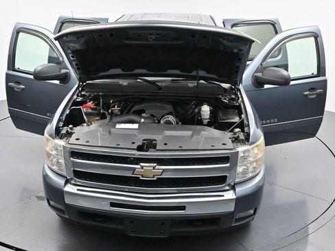Used 2011 Chevrolet Silverado 1500 LT w/ All-Star Edition AWD/4WD image 37