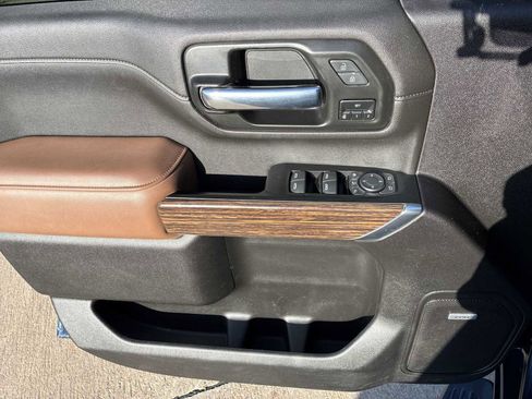 Used 2022 Chevrolet Silverado 2500 High Country image 22