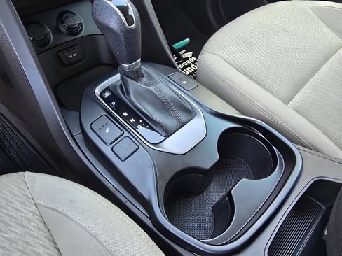 Used 2015 Hyundai Santa Fe GLS AWD/4WD image 16