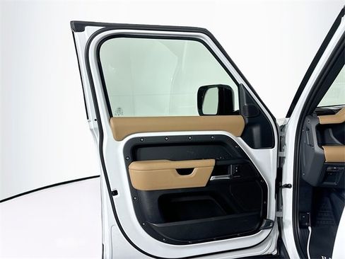 New 2026 Land Rover Defender 110 S image 11