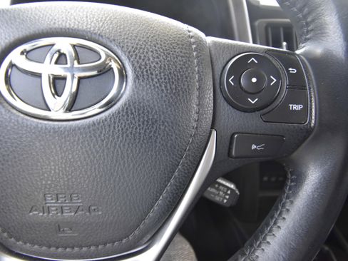 Used 2018 Toyota RAV4 SE AWD/4WD image 20