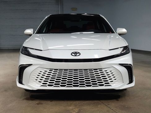 Used 2025 Toyota Camry XSE image 2