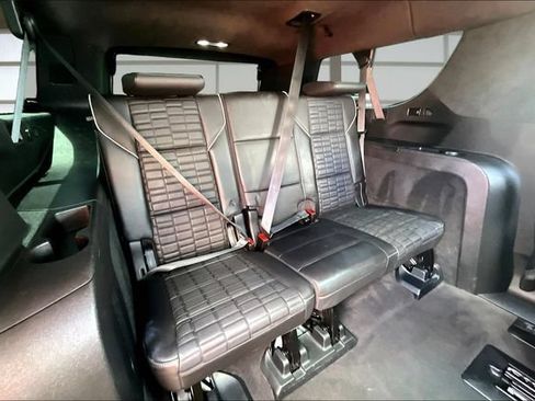 Used 2023 Cadillac Escalade ESV Sport Platinum w/ LPO, ONYX Package AWD/4WD image 27