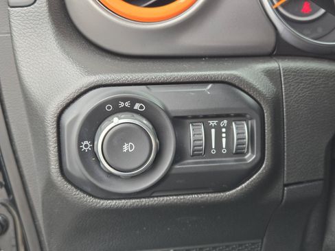 Used 2021 Jeep Wrangler Unlimited Sport AWD/4WD image 18