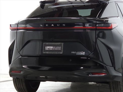 Used 2023 Lexus RZ 450e Premium image 11