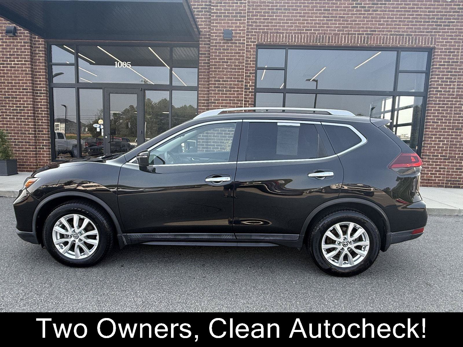 Used 2020 Nissan Rogue S w/ Special Edition Package FWD image 3