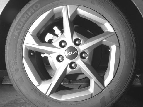 Used 2025 Kia K4 LXS image 15