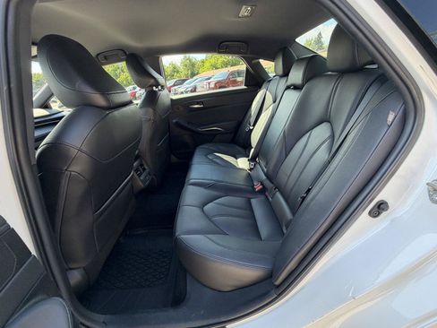 Used 2021 Toyota Avalon XLE FWD image 23