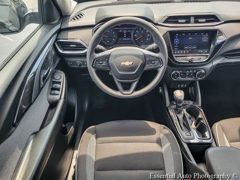 Certified 2023 Chevrolet TrailBlazer LT w/ Convenience Package FWD image 13