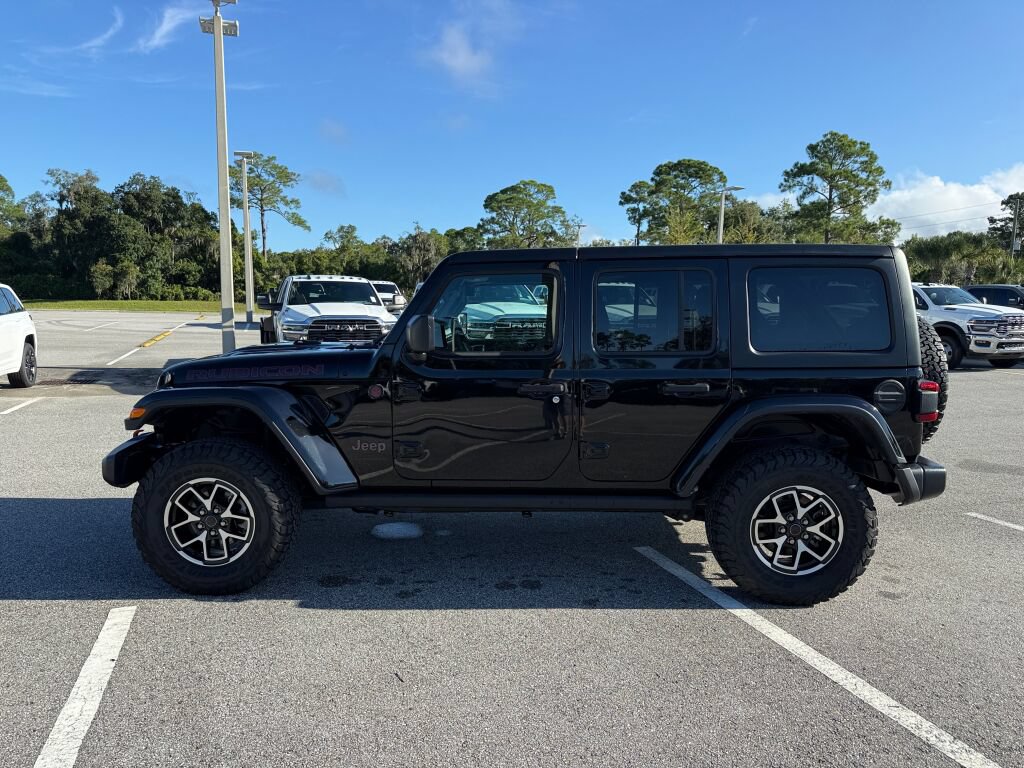 Used 2026 Jeep Wrangler Unlimited Rubicon w/ Technology Group AWD/4WD image 6