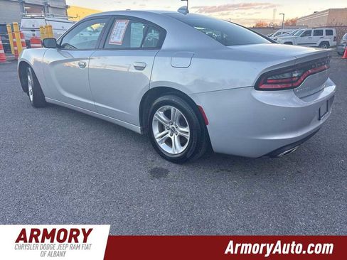 Used 2023 Dodge Charger SXT image 6