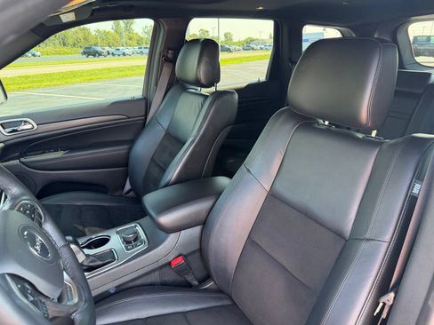 Used 2022 Jeep Grand Cherokee Laredo X AWD/4WD image 13