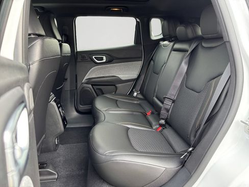 New 2026 Jeep Compass Latitude AWD/4WD image 15
