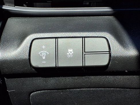 Used 2025 Hyundai Elantra Sport image 20