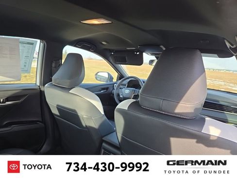 Used 2025 Toyota Camry SE image 23