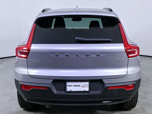 Used 2026 Volvo XC40 B4 Plus w/ Protection Package Premier image 30