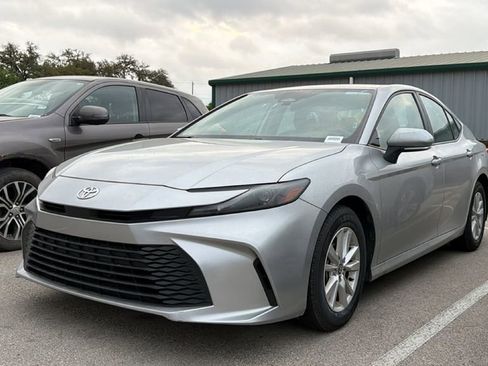 Certified 2025 Toyota Camry LE image 10
