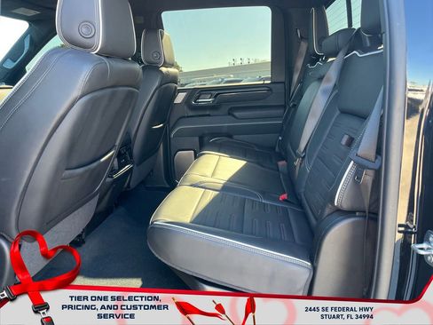 Used 2024 GMC Sierra 2500 AT4X image 11