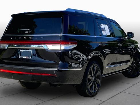Used 2024 Lincoln Navigator Reserve AWD/4WD image 13