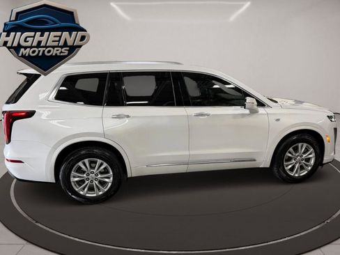 Used 2022 Cadillac XT6 Luxury image 7