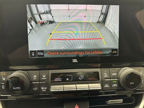 Used 2025 Toyota Grand Highlander AWD image 39