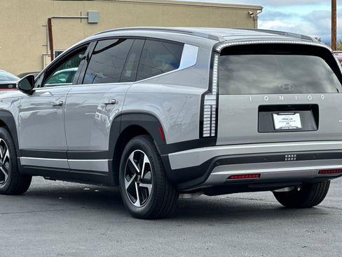 New 2026 Hyundai Ioniq 9 SE image 6