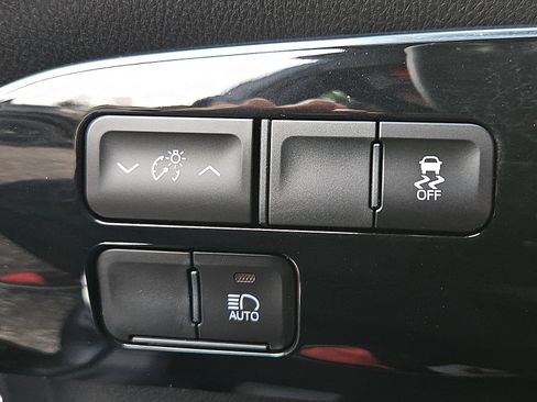 Used 2022 Toyota Prius Prime XLE image 26