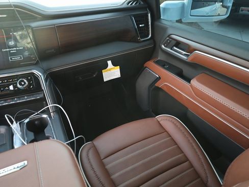 Used 2026 GMC Sierra 3500 Denali Ultimate image 20