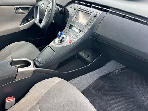 Used 2014 Toyota Prius Three image 13