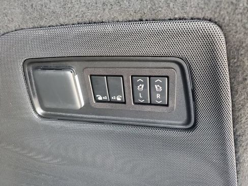 Used 2023 Cadillac Escalade V AWD/4WD image 33