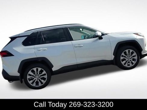 Used 2024 Toyota RAV4 XLE Premium image 7