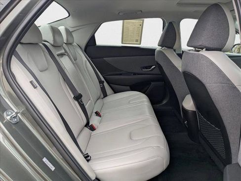 Used 2024 Hyundai Elantra Limited image 20